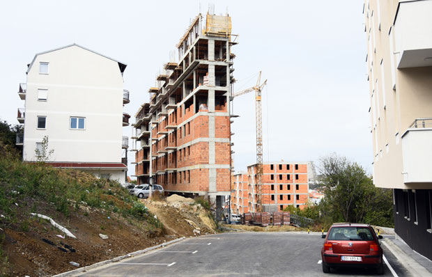 БАХАТО: Зида Плазму и не гледа инспекцију 