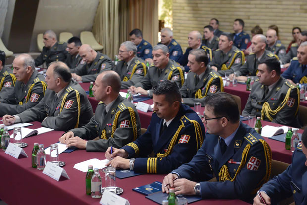 Војне дипломате у 24 земље