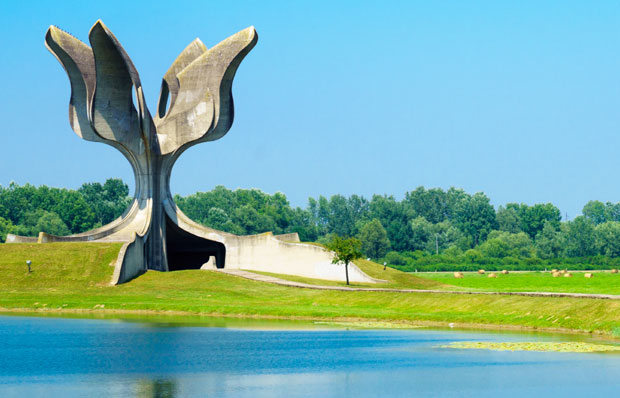 КУСТОС ЈАСЕНОВЦА:  Југословенски режима истицао Јасеновац, а прећуткивао масовне злочине попут Блајбурга и Крижног пута