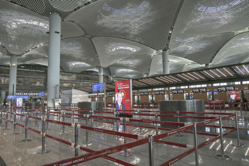 Отворен највећи аеродром на свету, више од 50 званичника у Истанбулу (ФОТО)