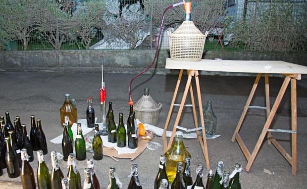 Од илегалног алкохола умрло 84 Иранаца