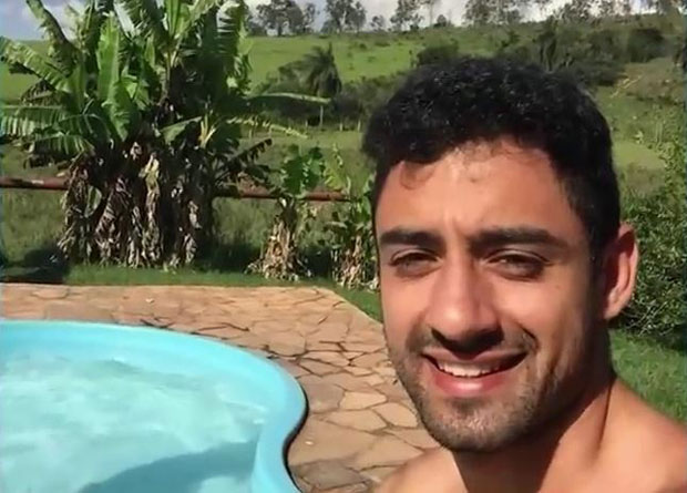 СВИРЕПА СМРТ: Фудбалер пронађен у жбуњу са скоро одсеченом главом и откинутим гениталијама! (ВИДЕО)