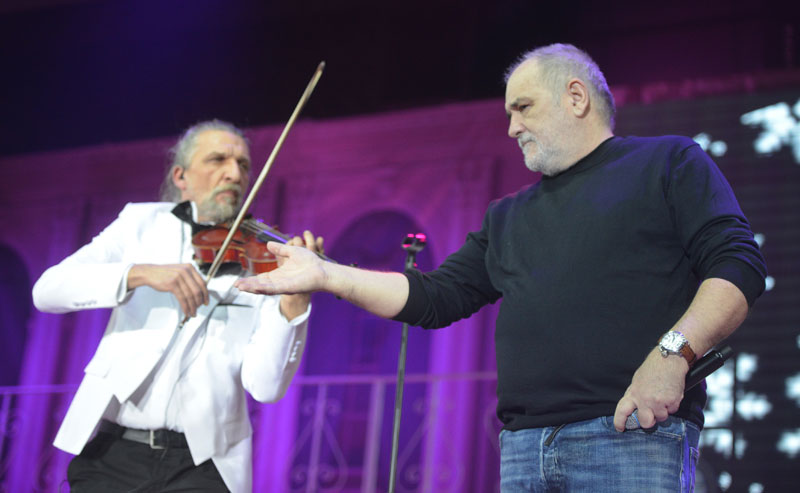  Балашевић пева на Богојављање у Новом Саду