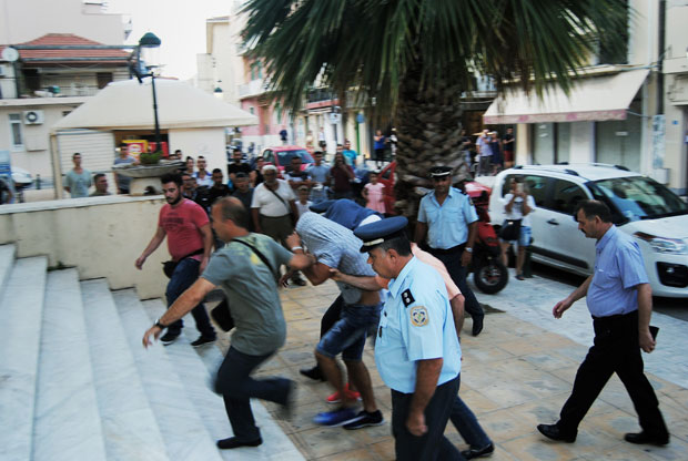 Блаже казне за двојицу Срба?