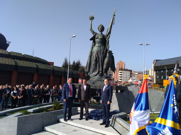 ПОБЕДА ЗА ОПСТАНАК СРПСКОГ РОДА: У Ужицу откривен споменик ослободиоцима отаџбине