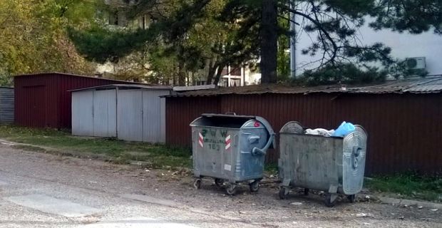 Ручне бомбе нађене у контејнеру (ФОТО)