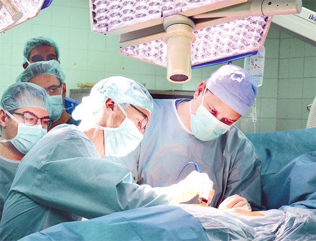 Петогодишњем дечаку бубрег пресађен по методи из Енглеске