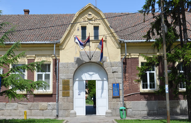 Алибунар: Жене без посла, а стари без неге