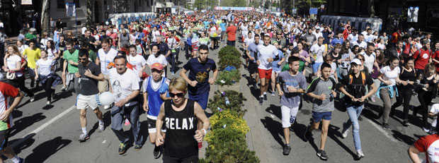 У НЕДЕЉУ СРБИЈА МАРАТОН: Тркачи затварају блокове