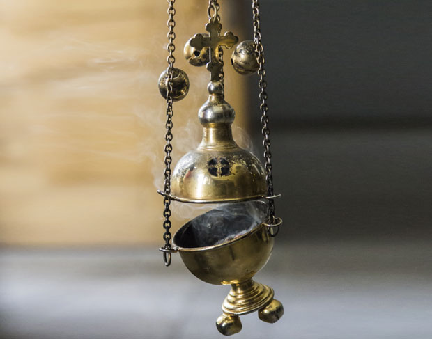 Мостар:Освештани златни крстови на куполама Саборног храма