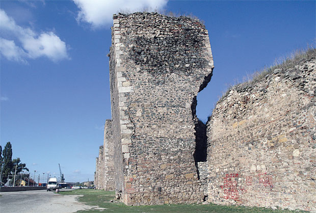 САНАЦИЈА КУЛЕ 11: Неимари коначно у Смедеревској тврђави