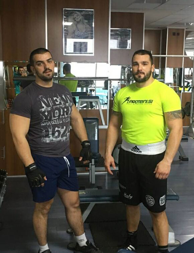 ПОСЛЕ БРУТАЛНОГ ПРЕБИЈАЊА У БАЊАЛУЦИ: Новинари протестују и још траже одговоре