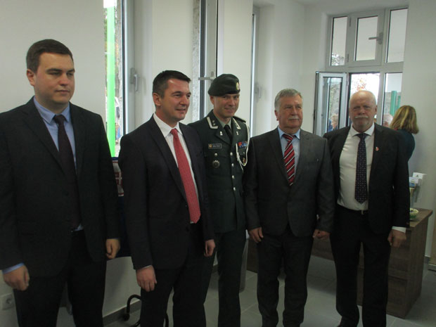 Брдо мира и пријатељства