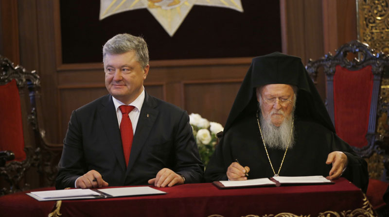 СПЦ О СПОРАЗУМУ ВАРТОЛОМЕЈА И ПОРОШЕНКА: Припрема да се двема расколничким групацијама у Украјини призна пуна црквена самосталност