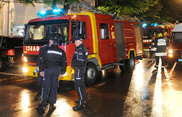 УЖАС У ЦЕНТРУ БЕОГРАДА: Мушкарац страдао у пожару, повређене две жене