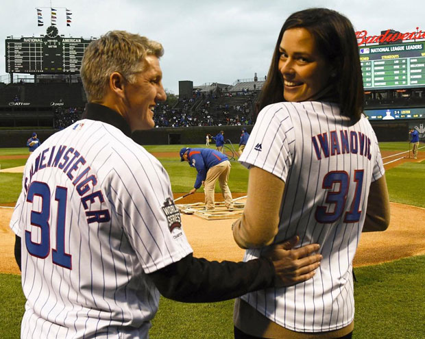 АНА ИВАНОВИЋ ПРОСЛАВИЛА РОЂЕНДАН: А од Швајнија - дрес