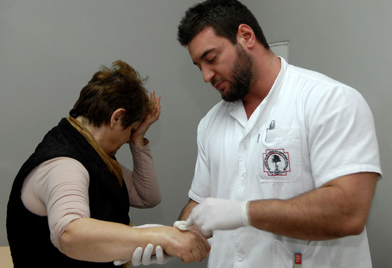 Због озледа руку и ногу лане у болници 10.797 Београђана