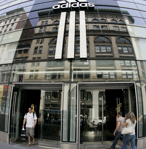 Адидас преузима тржишни удео Најкија у Америци