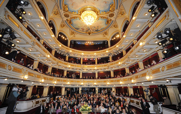 Глумци у Народном позоришту најавили штрајк