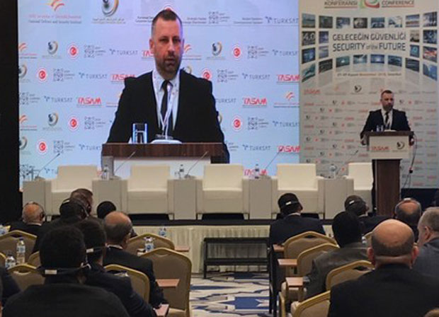 ДАЛИБОР ЈЕВТИЋ: Живот испред политике