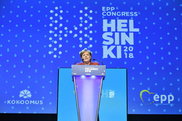 МЕРКЕЛ НА СКУПУ ЕПП: Недостају јединство и заједништво