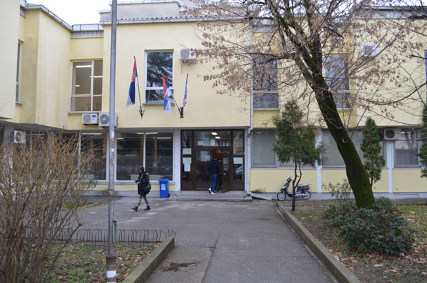 ПОЖАР У ВРШАЧКОЈ ГИМНАЗИЈИ: Правовременом реакцијом спречена експлозија