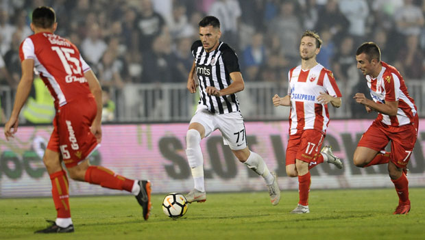 Звезда крчи пут и Партизану!