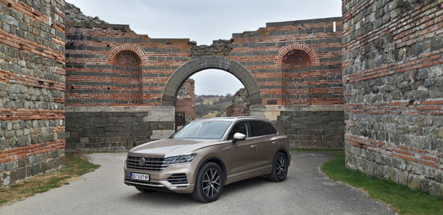 ПРЕЗЕНТАЦИЈА НОВОГ ФОЛКСВАГЕН ТУАРЕГА  У СРБИЈИ: Царска кочија из Волфсбурга (Фото / Видео)