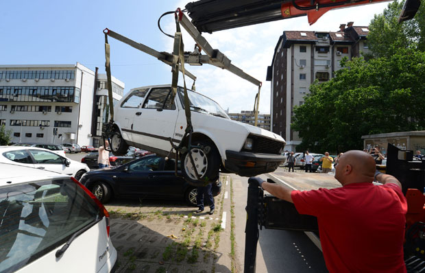 ХИТ НА ИНТЕРНЕТУ: Порука паркинг сервиса која је одушевила све (ФОТО)