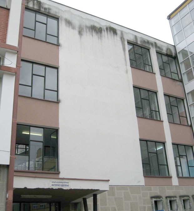 ТЕШКА СУДБИНА: Крај шесторо деце слепа и непокретна бака остала – држави