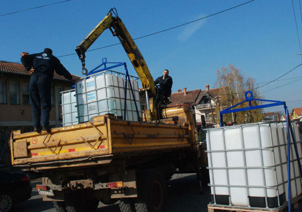 ЖЕђ ПОРЕД РИБАРСКЕ РЕКЕ: Крај Крушевца угрожено више од 5.000 људи