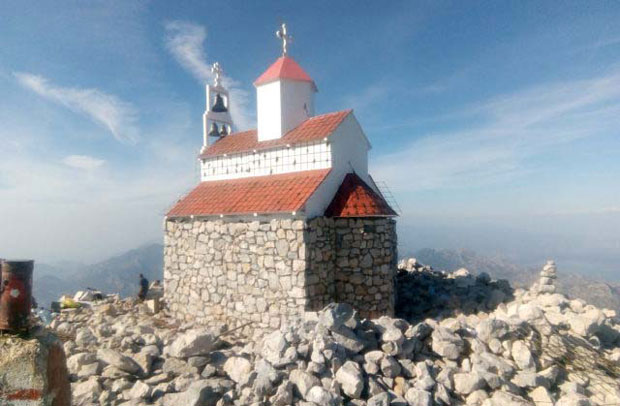 ПОНОВО СЕ РАЗБУКТАЛА ВАТРА ЗБОГ РУШЕЊА ЦРКВЕ НА РУМИЈИ: Наша црква вазда је на удару у Црној Гори, џамије им не сметају