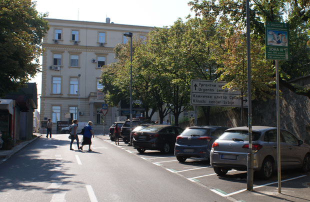 Паркинг бесплатан