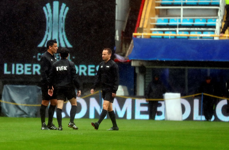 КИША ЈАЧА ОД ДЕРБИЈА: Одложен меч Боке и Ривера