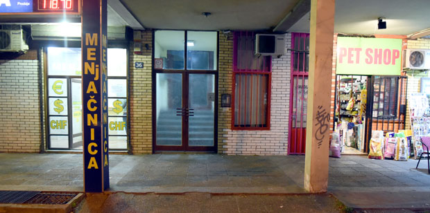 НОВИ ДЕТАЉИ БРУТАЛНОГ НАПАДА: Жена којој је разбојник стргао ланчић с врата била срчани болесник 