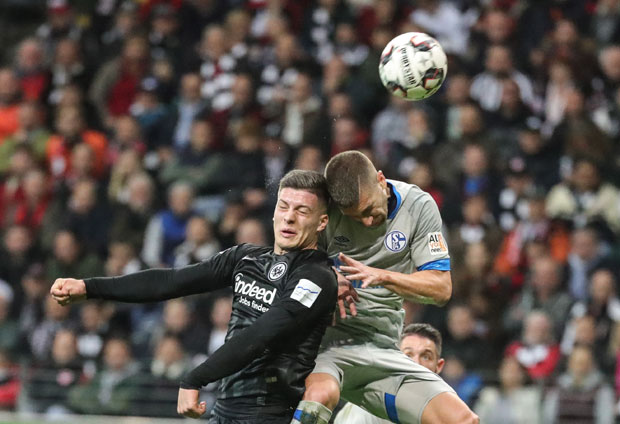 ЈОВИЋ НАЈБОЉИ СТРЕЛАЦ БУНДЕСЛИГЕ: Српски репрезентативац бриљирао у победи над Шалкеом