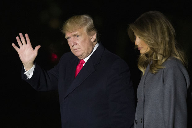 ТРАМП ПО ПОВРАТКУ ИЗ ПАРИЗА: Вашингтон плаћа хиљаде милијарди долара за војну заштиту других земаља - не може више тако!