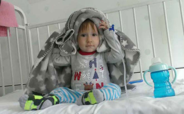 Леон (1) болује од тумора јетре, а Луки (18) трансплантација бубрега једини спас