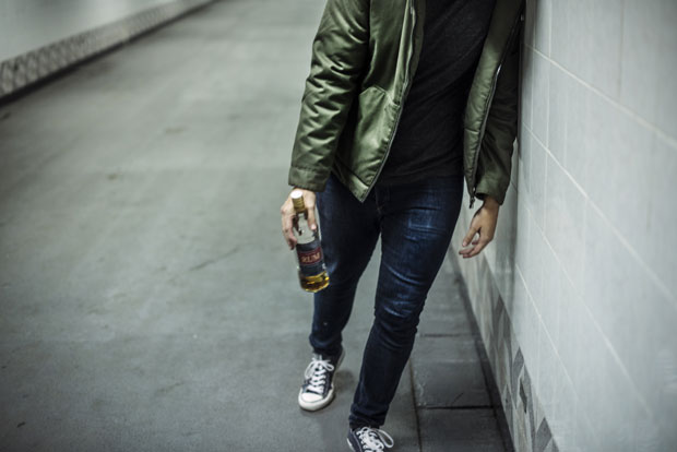 Пијани Хрват бауљао по путу у жељи да се врати у домовину