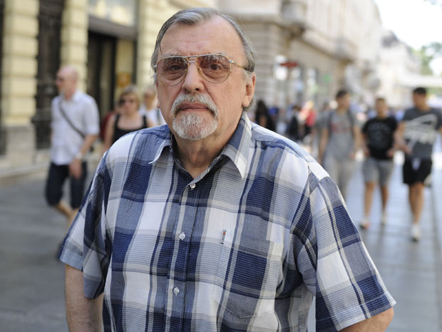 ДРУГА СТРАНА: Шампањац испод Кајмакчалана