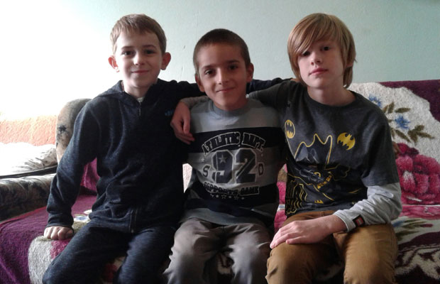 Зов хуманости из ђачке клупе