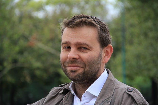 ЗАМЕНИК ДИРЕКТОРА ФИГАРО МАГАЗИНА: Понизили вас аматери из владе