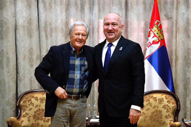 Шпијунка: Сећање на Тузлу Ненадa Поповићa