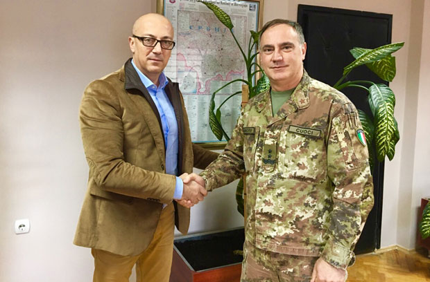 КОМАНДАНТ КФОР ОБЕЋАО ГРАДОНАЧЕЛНИКУ СЕВЕРНЕ МИТРОВИЦЕ: Нећемо дозволити једностране потезе који ће довести до сукоба