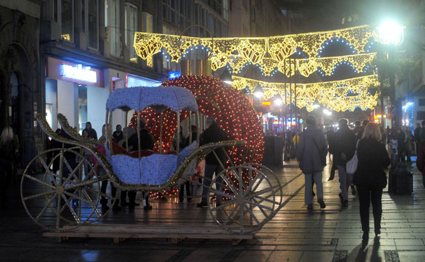 За украсе још 300.000 евра!