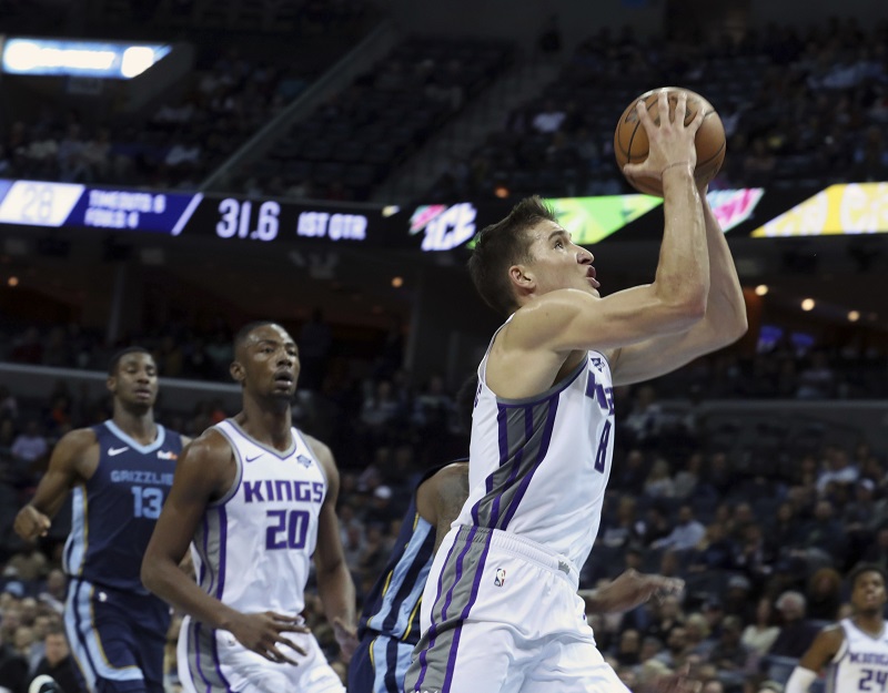 НБА: Богдановић и Бјелица добри у поразу Сакрамента, Ирвинг бројао до 43