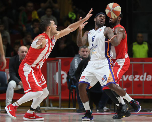 ЗВЕЗДА ВЛАДА ЈАДРАНОМ: Црвено-бели убедљиви против Морнара