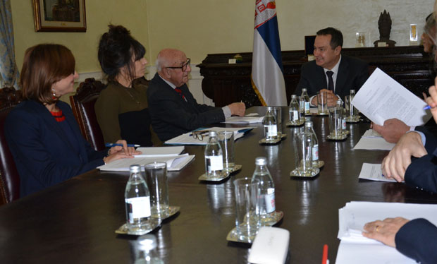 ЗАХТЕВ БЕОГРАДА ХАГУ: Преместити Србе из Естоније