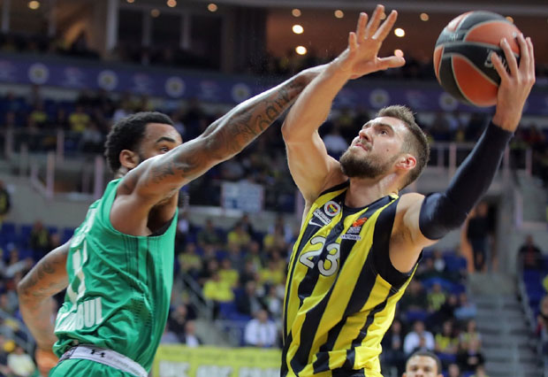 ЕВРОЛИГА: Фенербахче и Ефес сигурни у Истанбулу