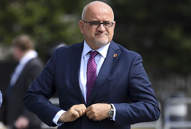 ЦРНОГОРСКИ ШЕФ ДИПЛОМАТИЈЕ: Зашто Србија драми?